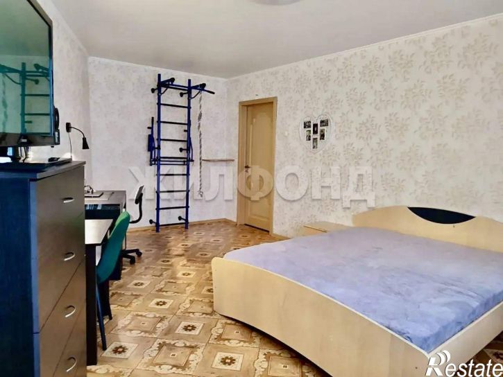 4-комн квартира Автостроителей улица, д.24
