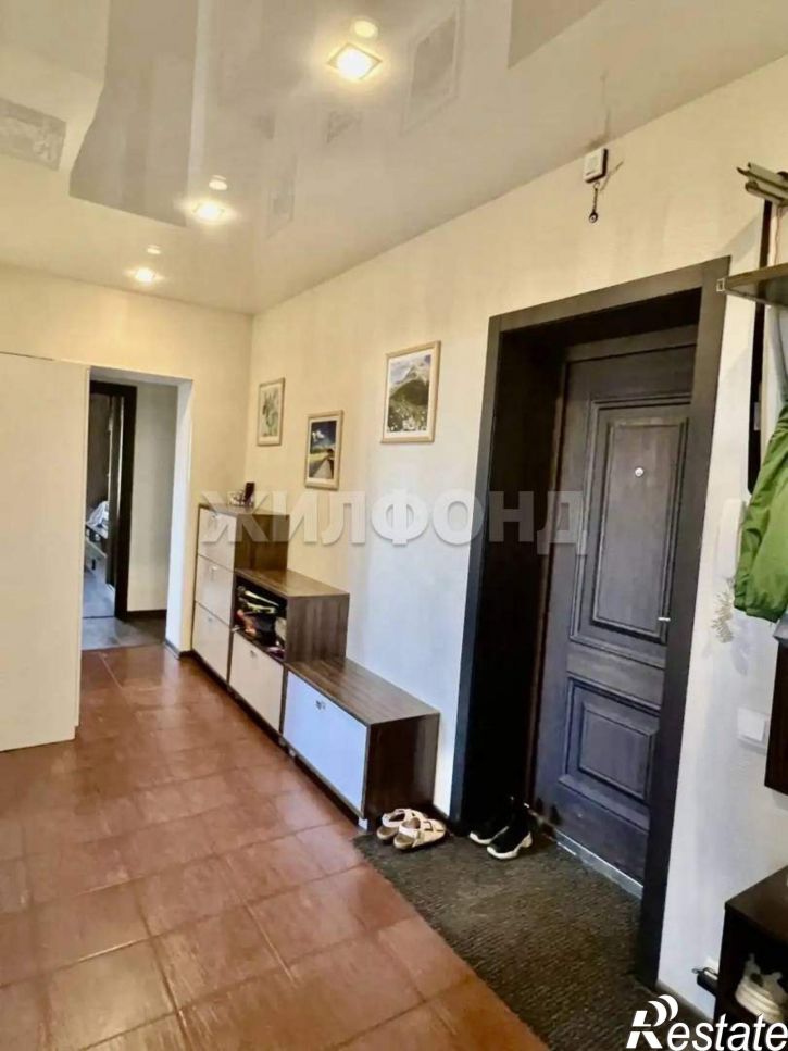 3-комн квартира Полякова улица, д.24