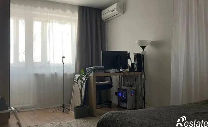 2-комн квартира б-р Космонавтов, 12,  д. 12
