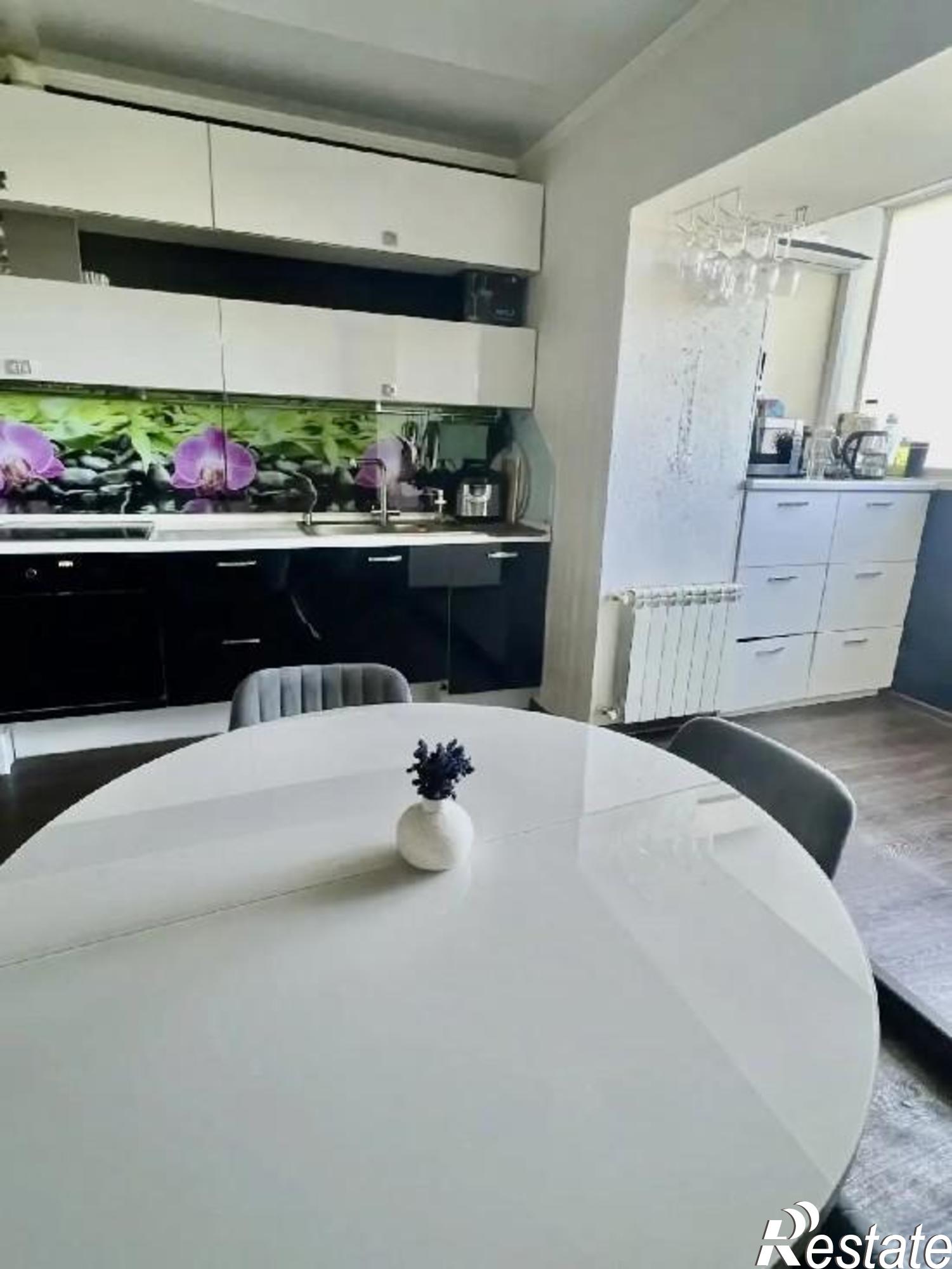 Купить квартиру за 11 845 000 рублей на Полякова, 24