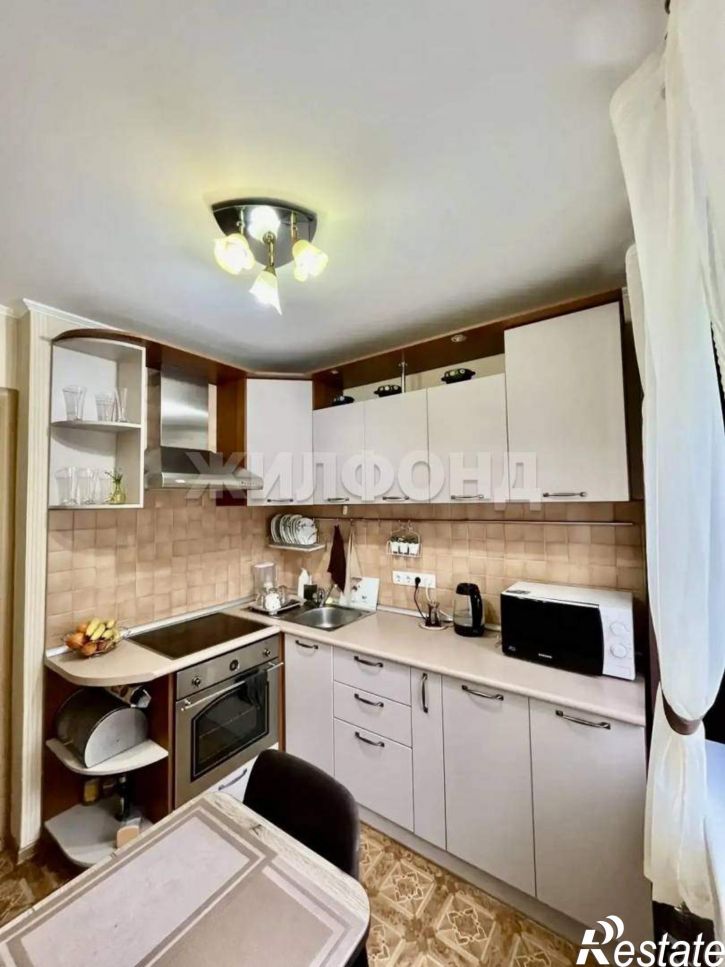 2-комн квартира Есенина улица, д.14