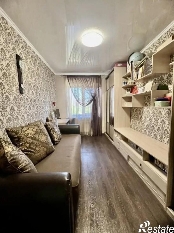 3-комн квартира Полякова, 24