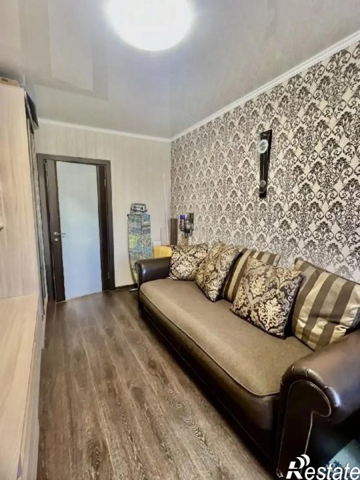 3-комн квартира Полякова, 24