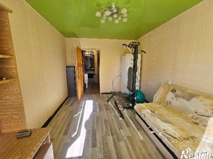 3-комн квартира Матросова, 12