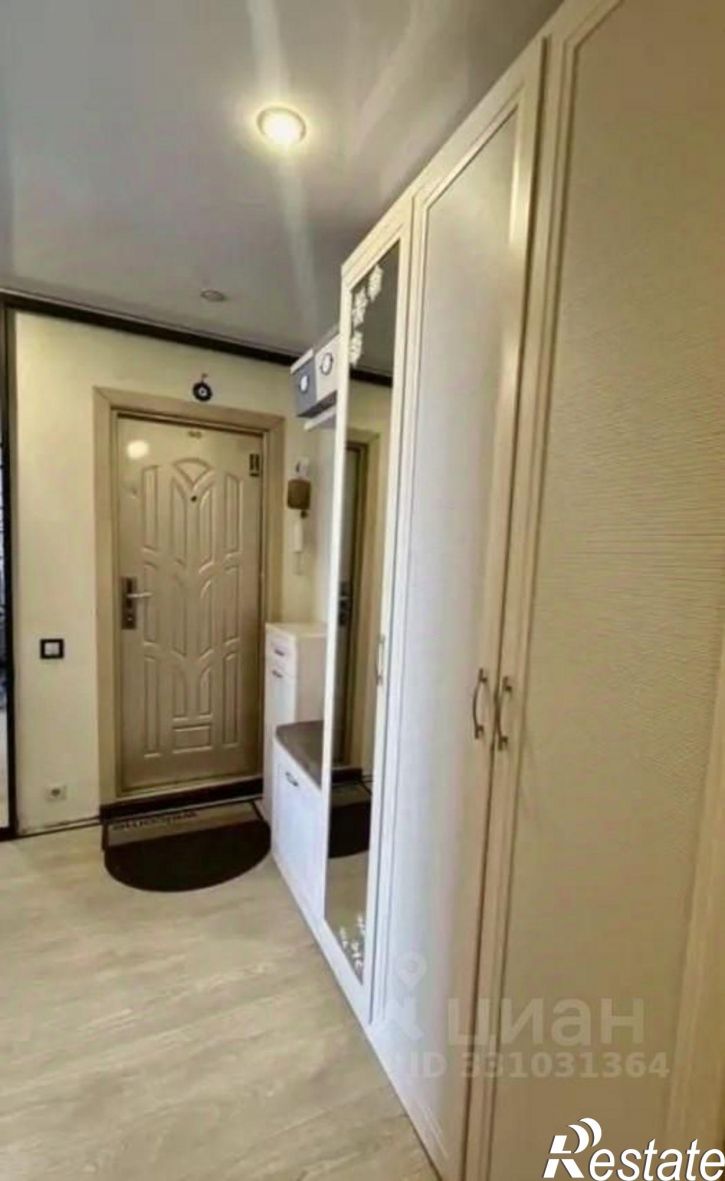 3-комн квартира ул Автостроителей, 90,  д. 90