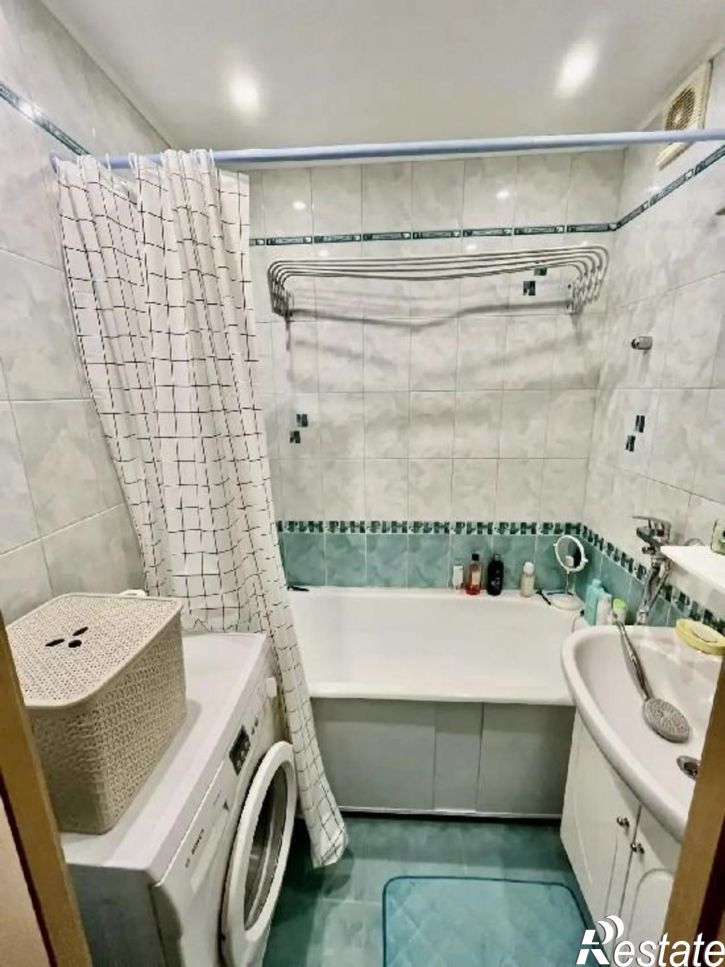 2-комн квартира Есенина, 14