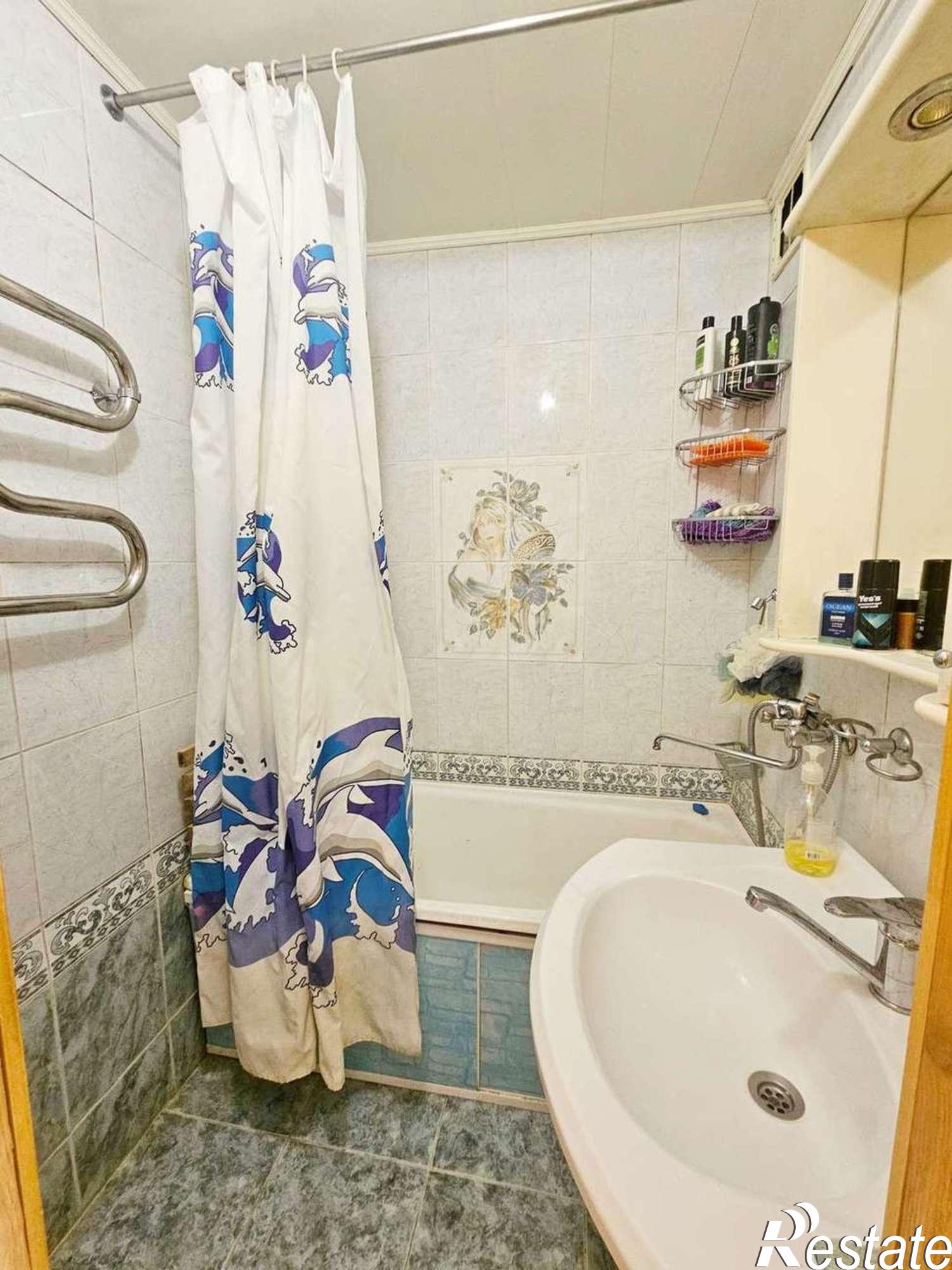 Купить квартиру за 6 386 000 рублей на Матросова улица, 12