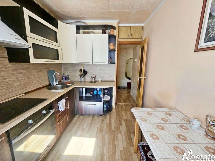 3-комн квартира Матросова улица, 12