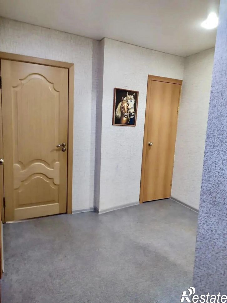 4-комн квартира Автостроителей улица, 24