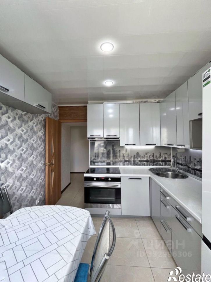 3-комн квартира ул Толстого, 20,  д. 20