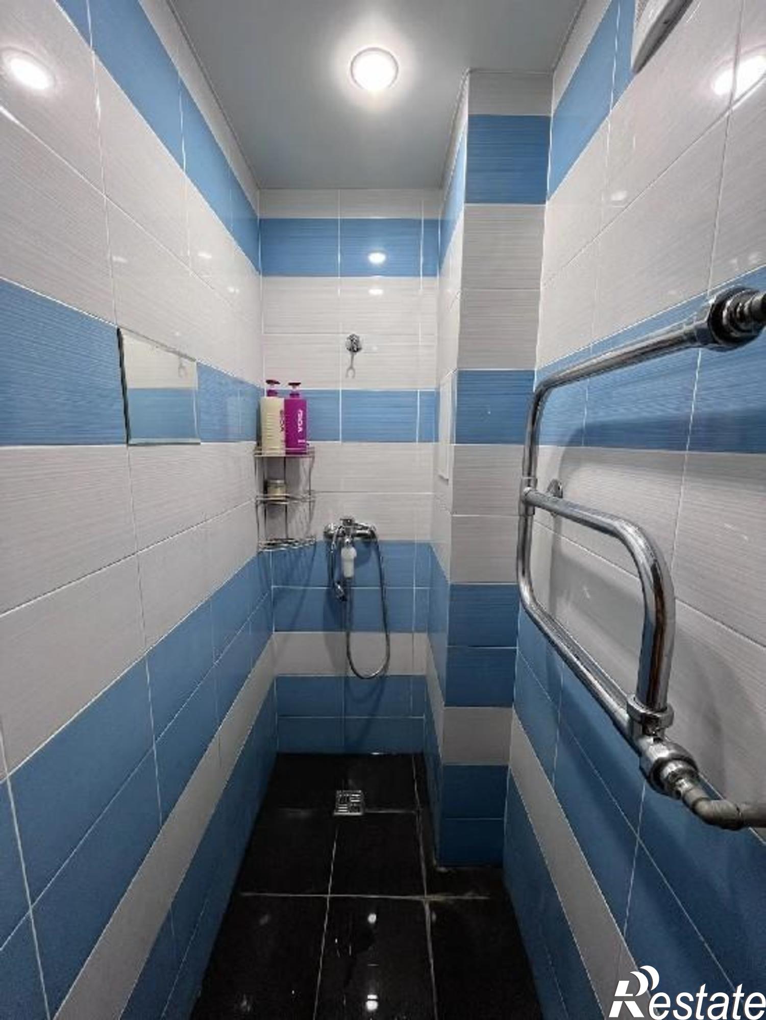 Купить квартиру за 6 592 000 рублей на Калмыцкая, 33