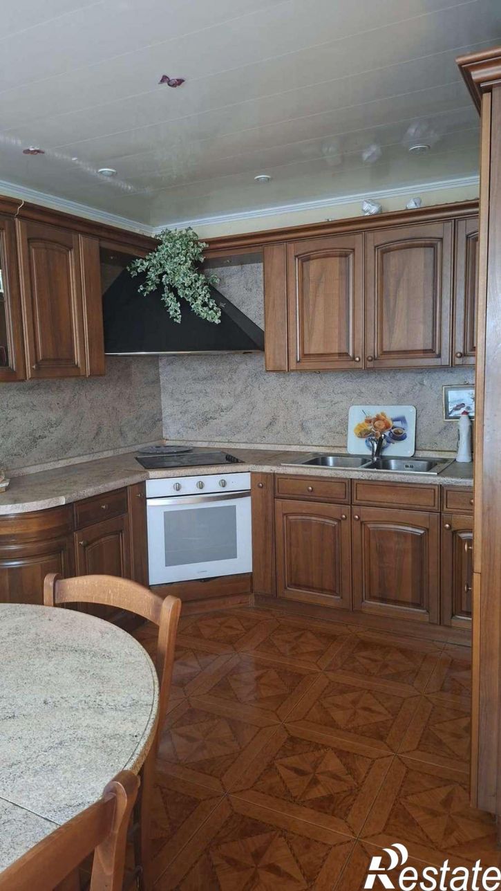 4-комн квартира Степана Разина проспект, 85