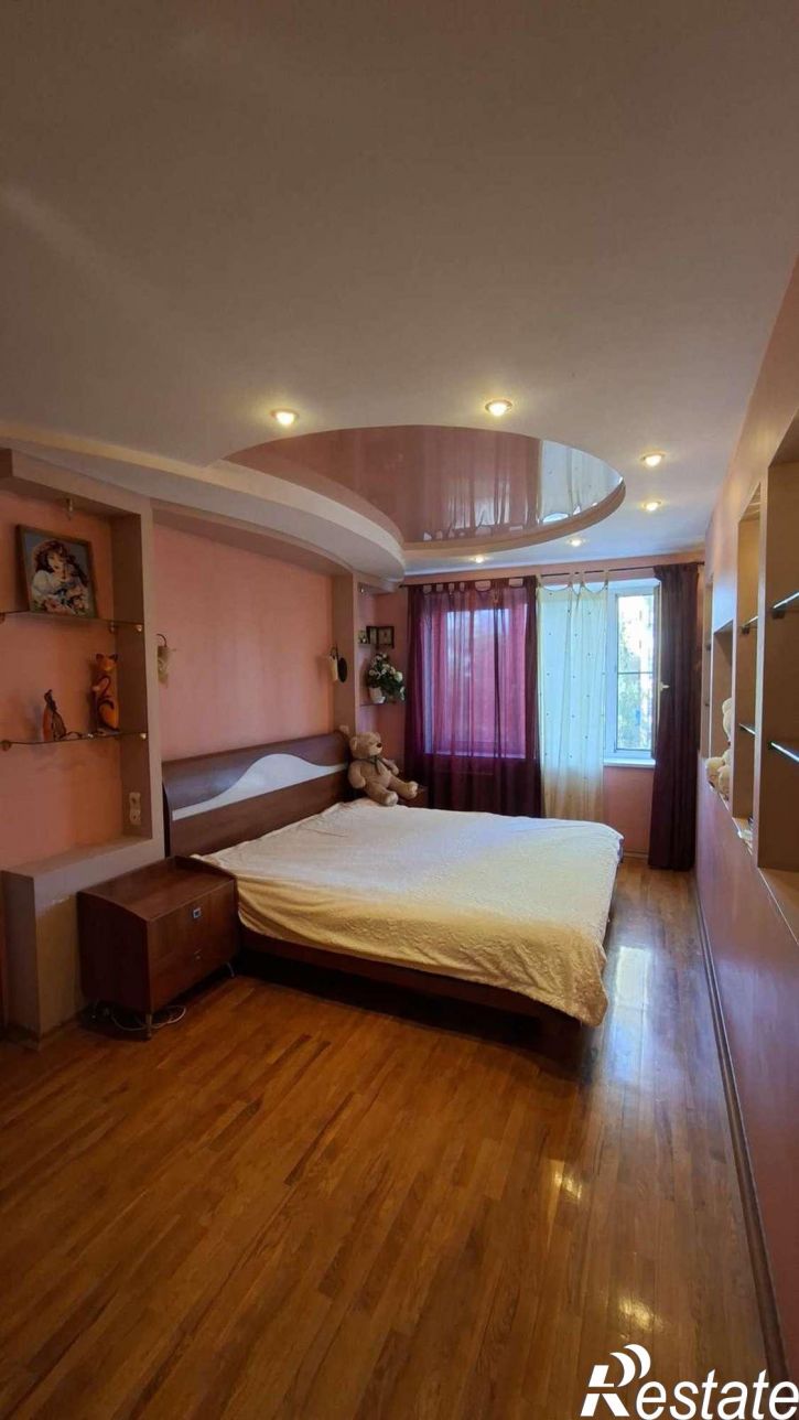 4-комн квартира Степана Разина проспект, 85