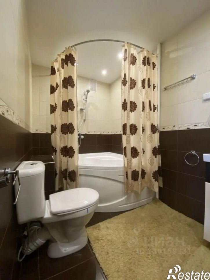 3-комн квартира ул Офицерская, 17,  д. 17