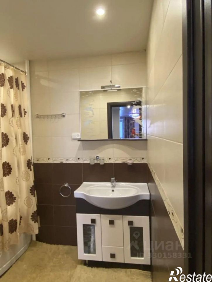 3-комн квартира ул Офицерская, 17,  д. 17