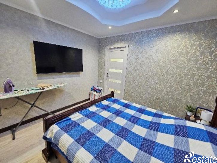 2-комн квартира Революционная, 50