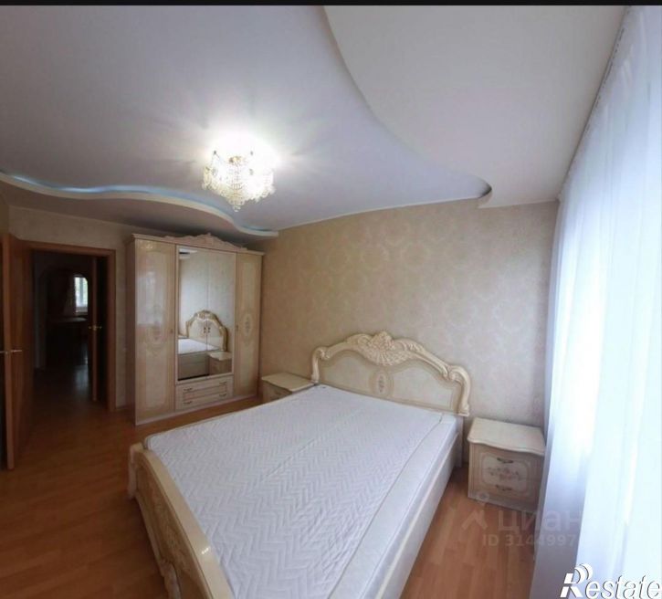 3-комн квартира б-р Луначарского, 4,  д. 4