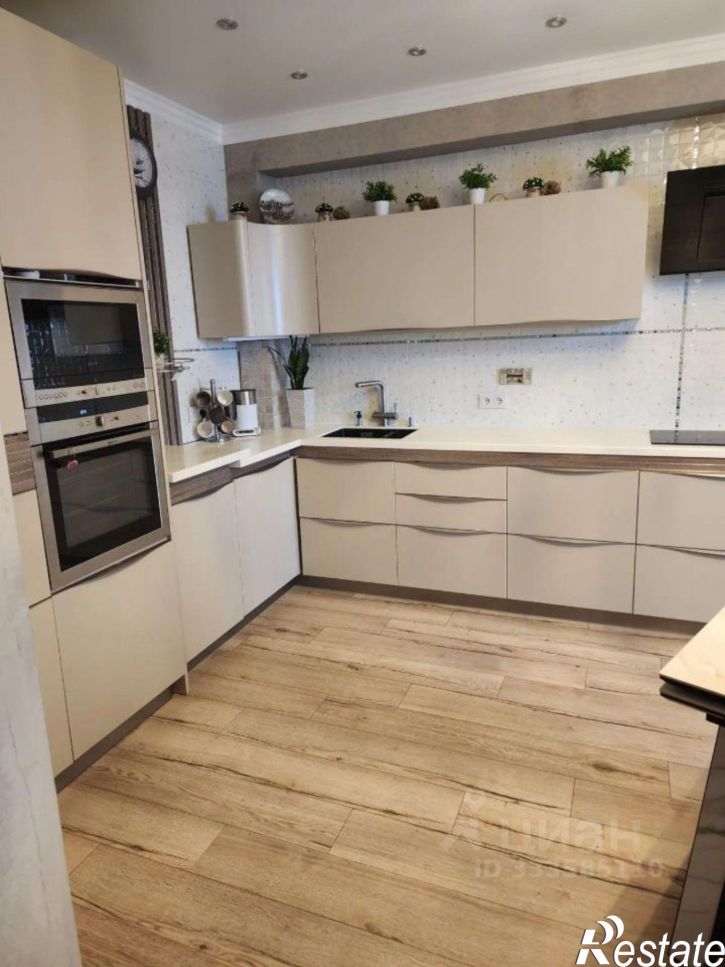 3-комн квартира ул Офицерская, 19,  д. 19
