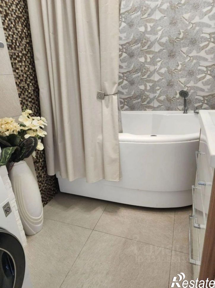3-комн квартира ул Офицерская, 19,  д. 19