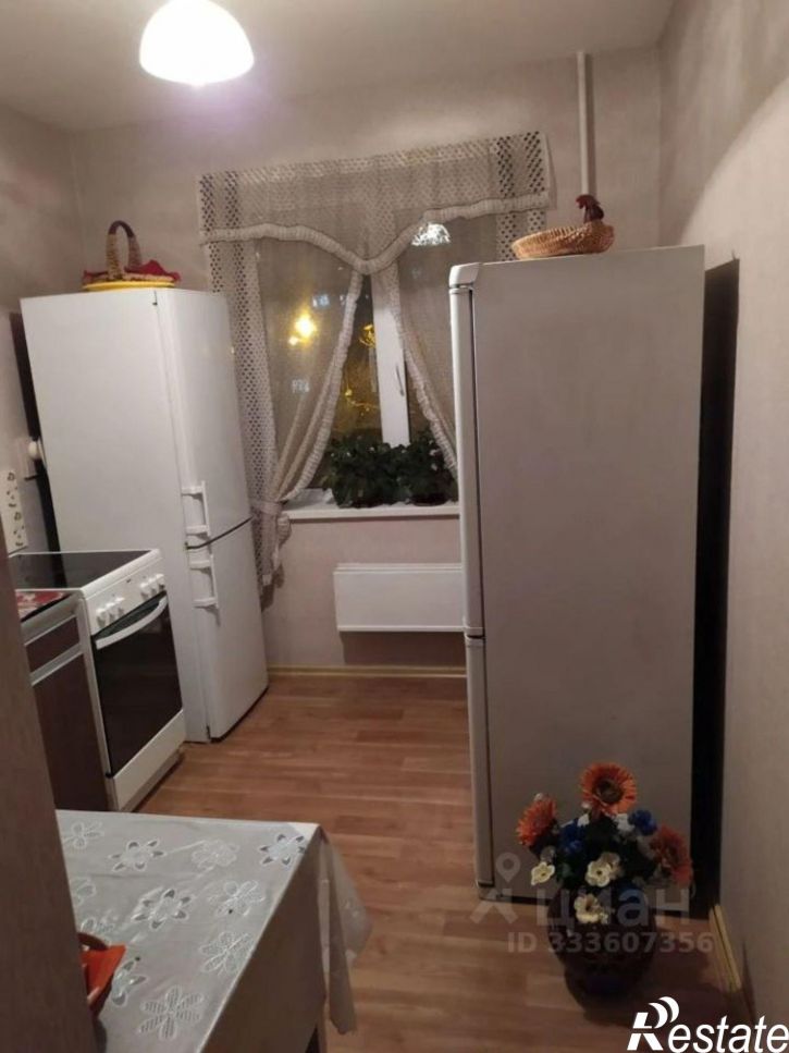 3-комн квартира улица Баныкина, 40,  д. 40