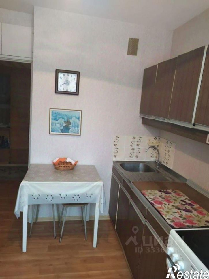 3-комн квартира улица Баныкина, 40,  д. 40