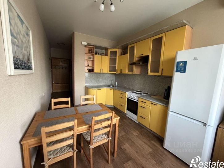 2-комн квартира проспект Степана Разина, 90,  д. 90
