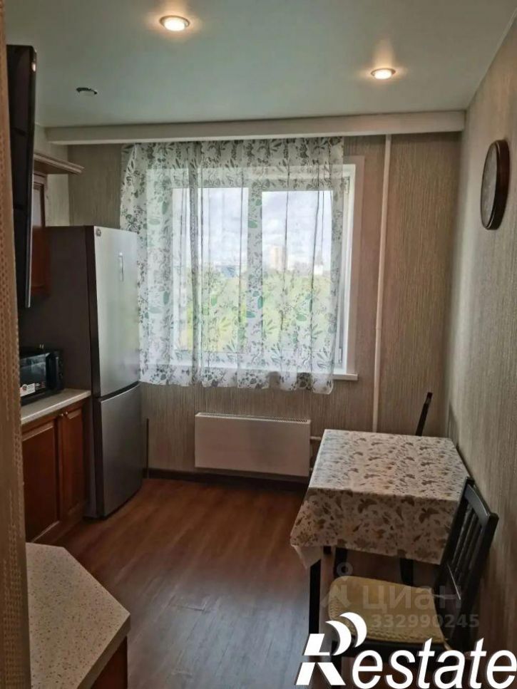 2-комн квартира Революционная улица, 51,  д. 51