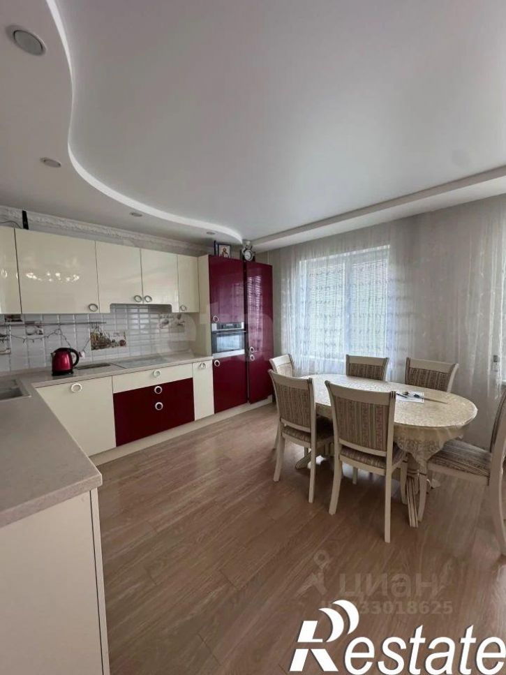 3-комн квартира Спортивная улица, 17А,  д. 17А