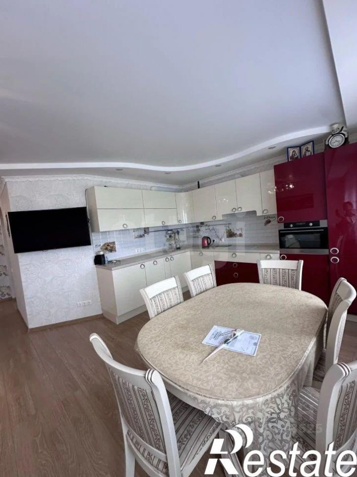 3-комн квартира Спортивная улица, 17А,  д. 17А