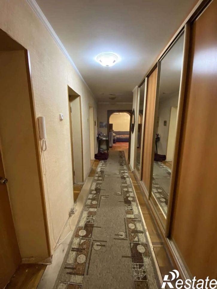 4-комн квартира Фрунзе улица, 4Б