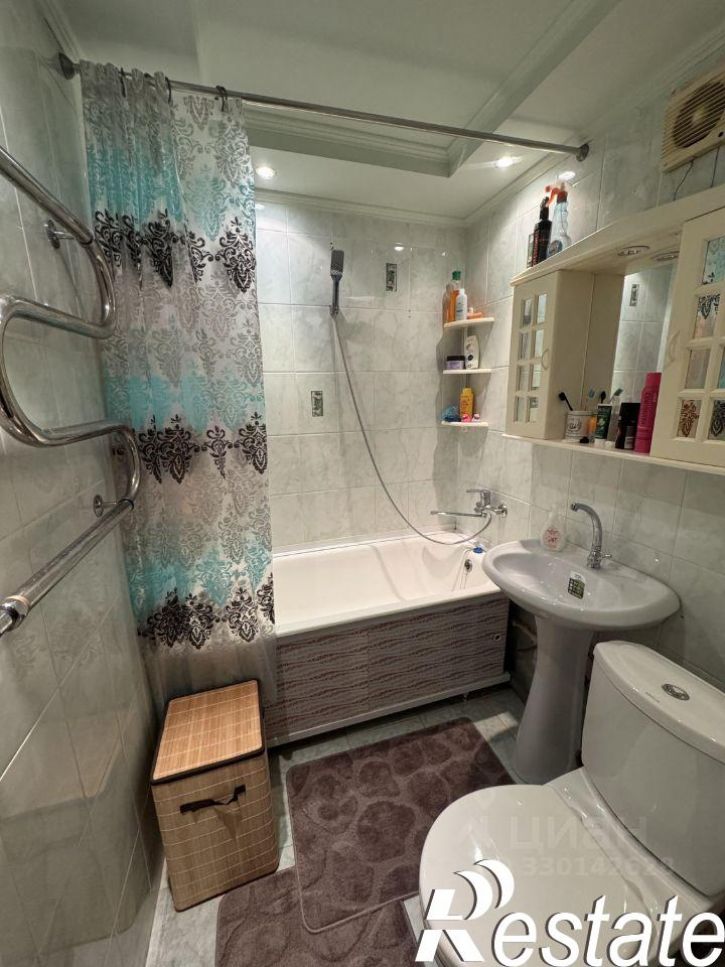 2-комн квартира улица Строителей, 10,  д. 10