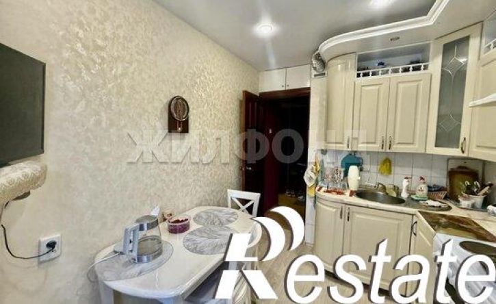 3-комн квартира Тополиная улица, 15,  д. 15