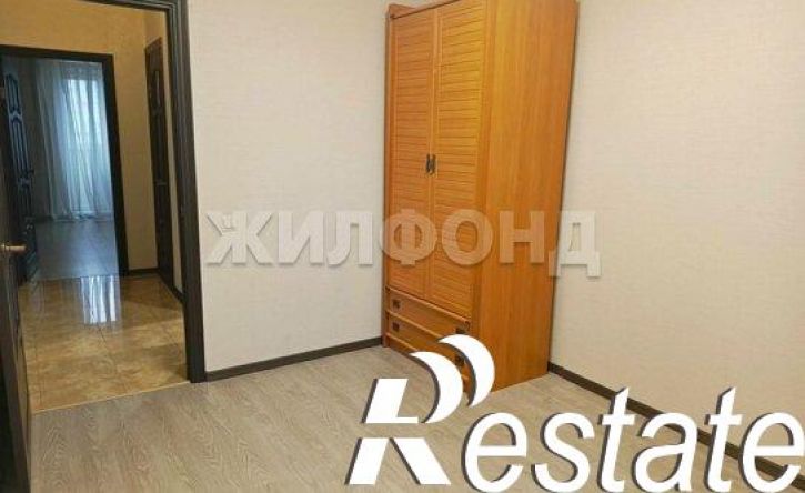 4-комн квартира улица 70 лет Октября, 72А,  д. 72А