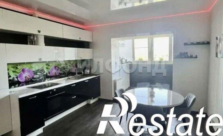 3-комн квартира улица Полякова, 24,  д. 24