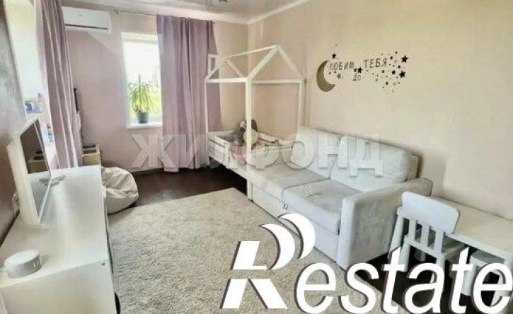 3-комн квартира улица Полякова, 24,  д. 24