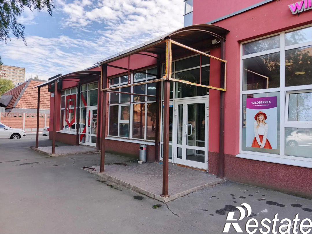 Купить торговое помещение за 6 756 000 рублей на Революционная улица, 13А