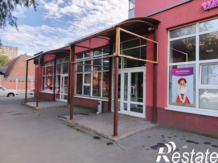 Торговое помещение Революционная улица, 13А,  д. 13А