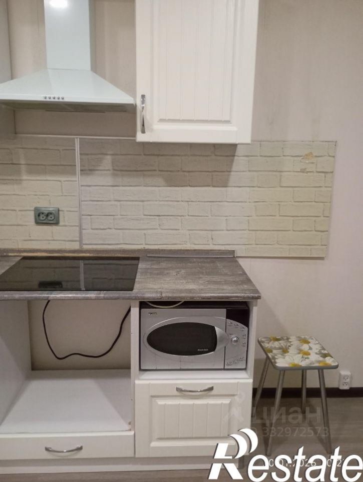 1-комн квартира улица Полякова, 28А,  д. 28А