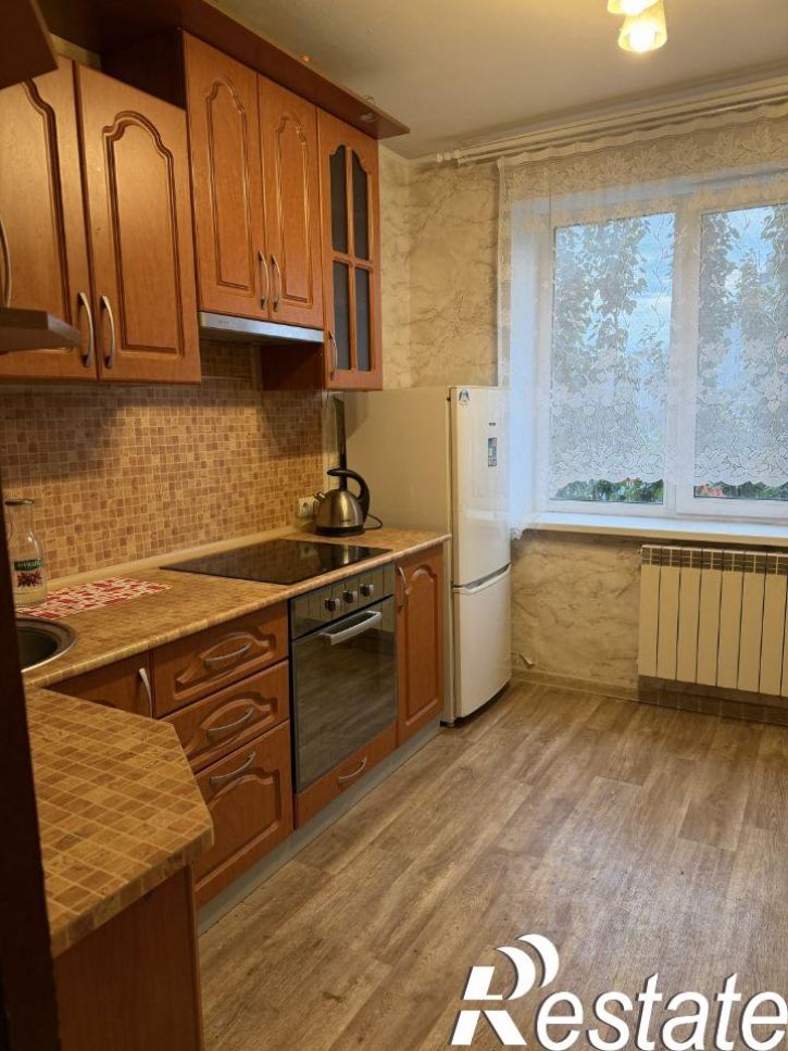 2-комн квартира улица Автостроителей, 11,  д. 11