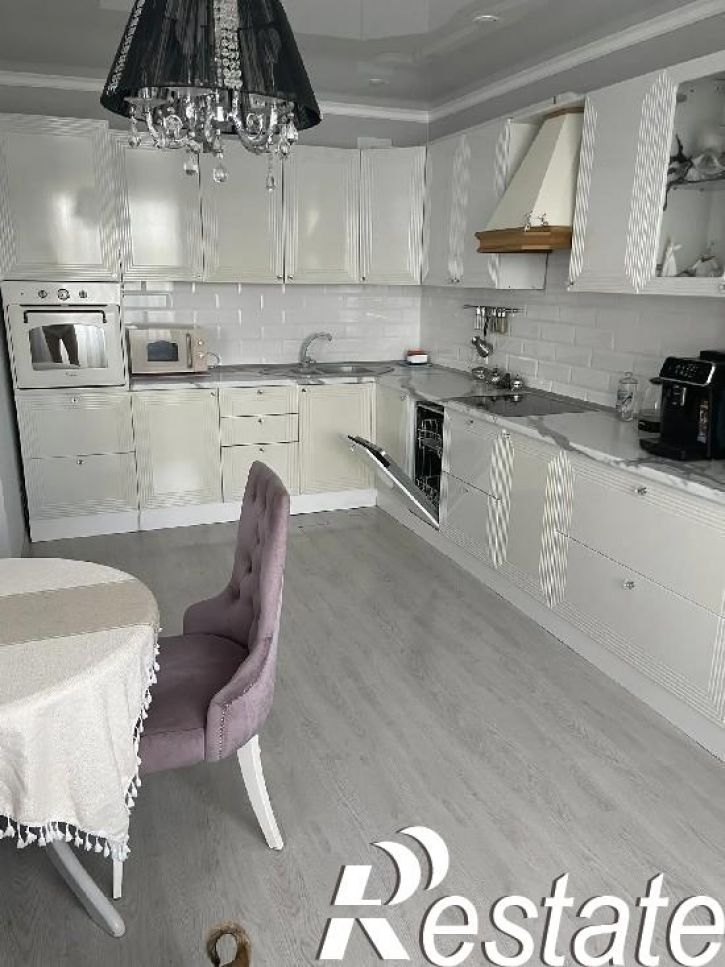 3-комн квартира Спортивная, 17А