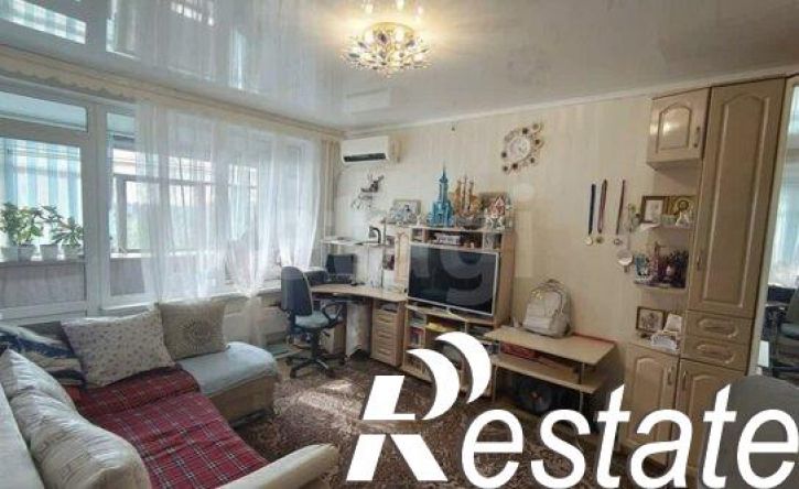 3-комн квартира Революционная улица, 56,  д. 56