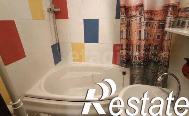 3-комн квартира Революционная улица, 56,  д. 56