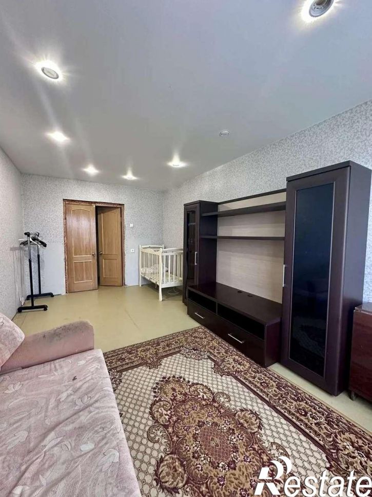 3-комн квартира Дзержинского улица, 31