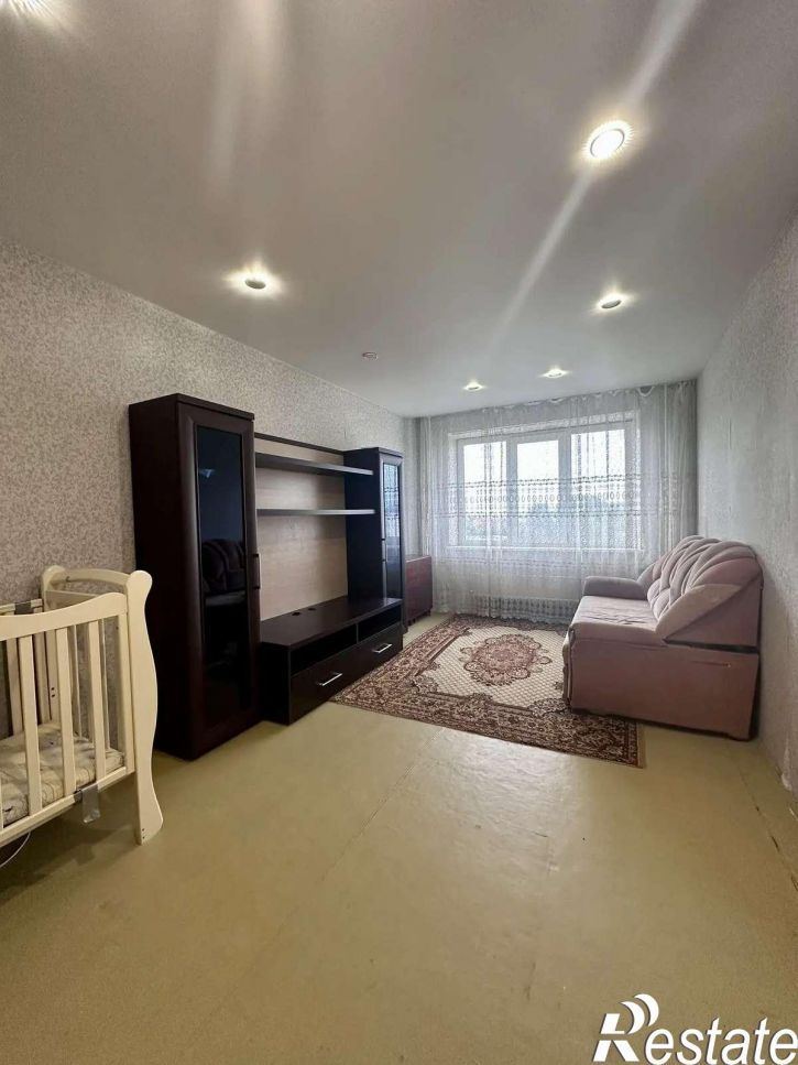 3-комн квартира Дзержинского улица, 31