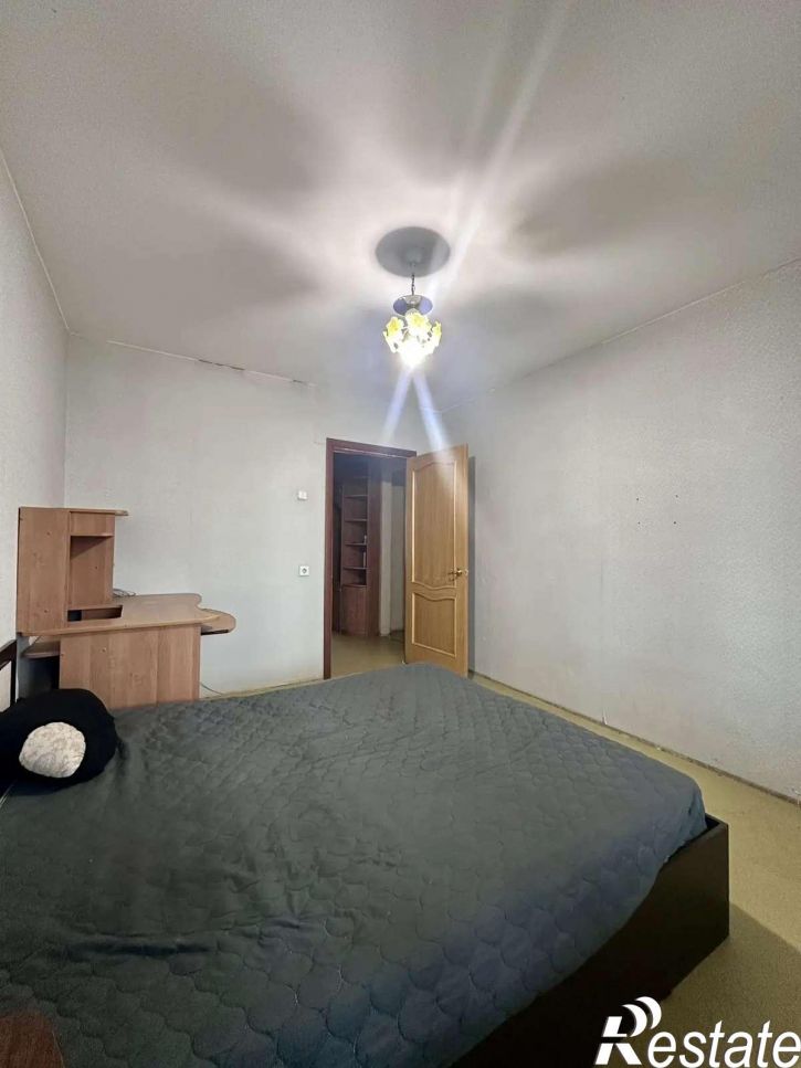 3-комн квартира Дзержинского улица, 31