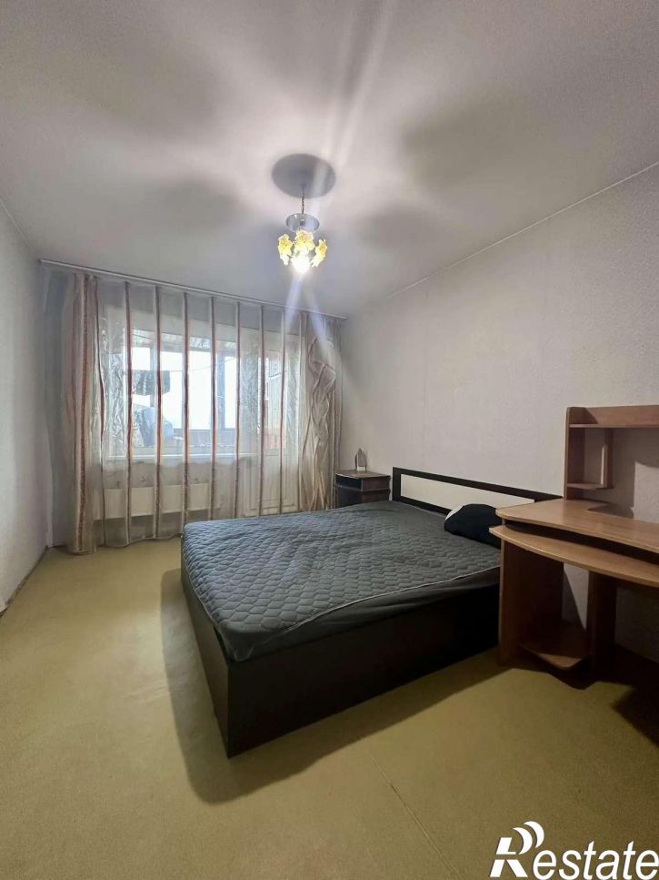 3-комн квартира Дзержинского улица, 31