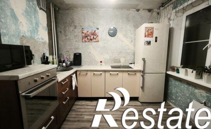 4-комн квартира улица Автостроителей, 78,  д. 78