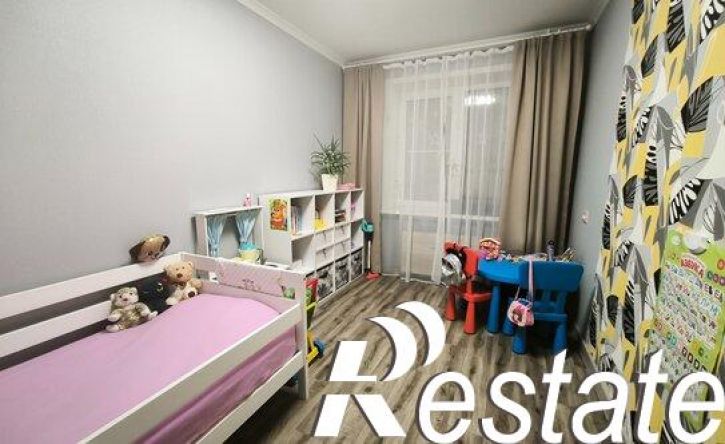4-комн квартира улица Автостроителей, 78,  д. 78