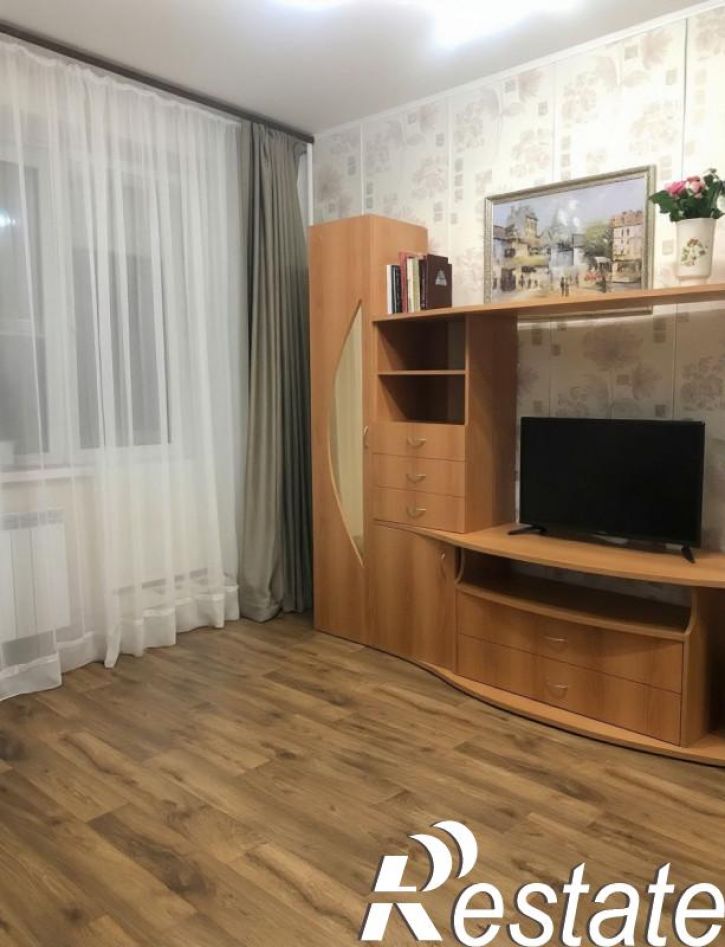 3-комн квартира Ворошилова, 4А