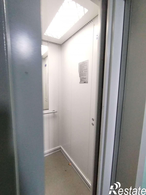 Продажа 2-комн квартиры Приморский бульвар, 26